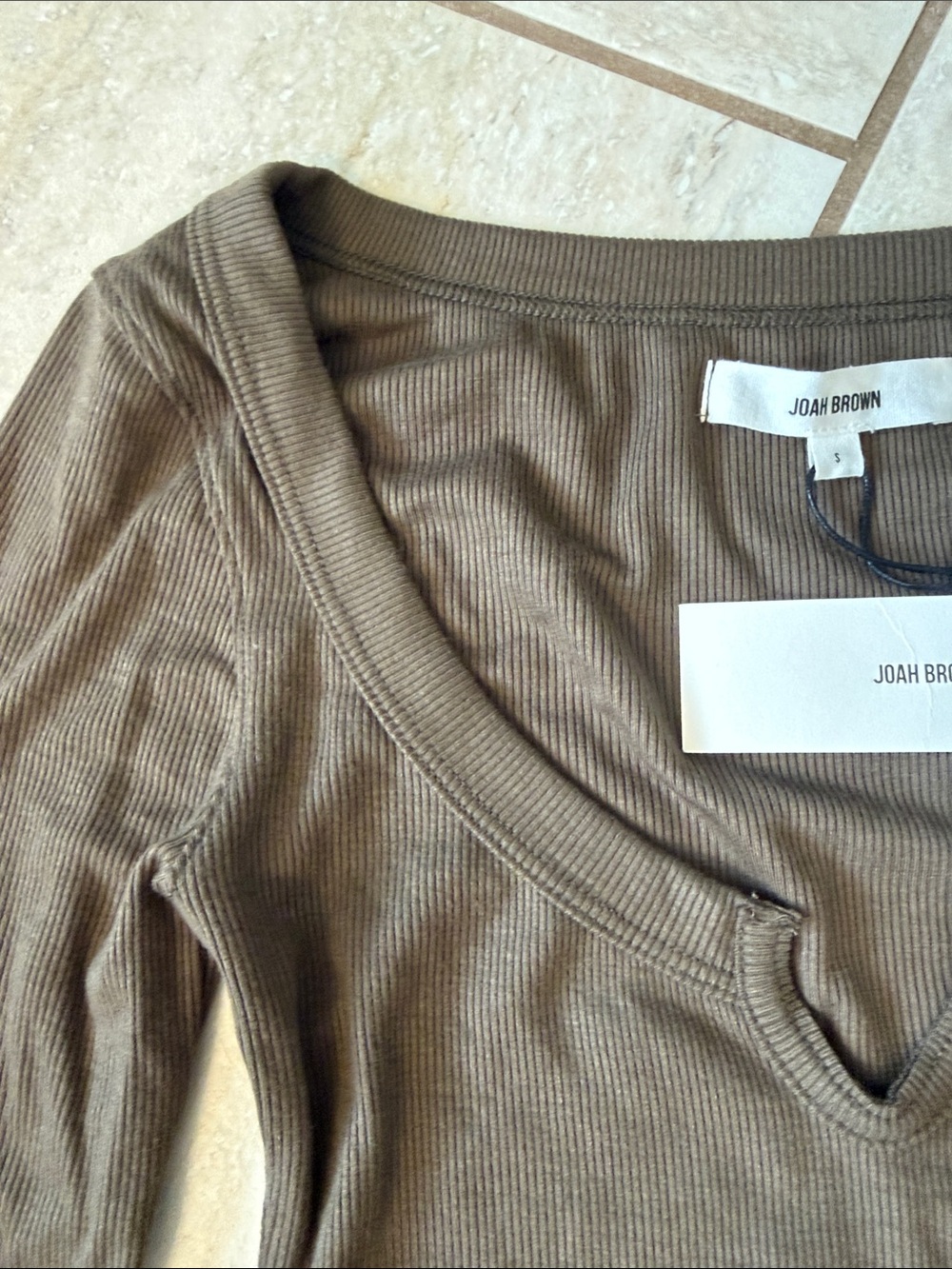 NWT Joah Brown Henley Long Sleeve Top - Picture 4 of 16